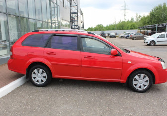 Подержанный автомобиль Chevrolet Lacetti Wagon 2006 года (8 фото)