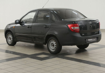 Подержанный автомобиль LADA (ВАЗ) Granta Sedan 2012 года (2 фото)