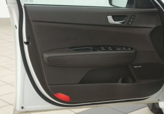 Подержанный автомобиль Kia Optima Sedan 2018 года (20 фото)