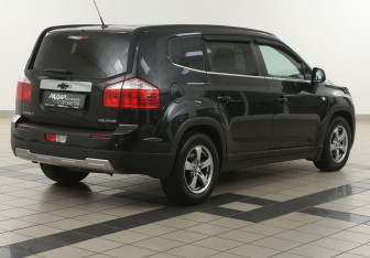 Подержанный автомобиль Chevrolet Orlando 2012 года (4 фото)