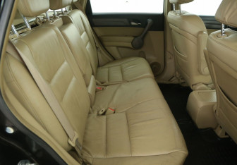Подержанный автомобиль Honda CR-V 2009 года (11 фото)