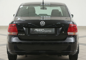 Подержанный автомобиль Volkswagen Polo Sedan 2014 года (3 фото)
