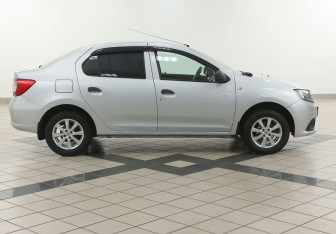 Подержанный автомобиль Renault Logan Sedan 2014 года (5 фото)