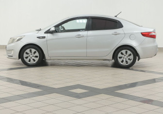 Подержанный автомобиль Kia Rio Sedan 2012 года (7 фото)