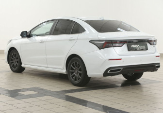 Подержанный автомобиль Omoda S5 2024 года (2 фото)