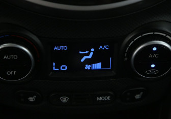 Подержанный автомобиль Hyundai Solaris Sedan 2014 года (18 фото)