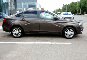 Подержанный автомобиль LADA (ВАЗ) Vesta Sedan 2016 года (7 фото)