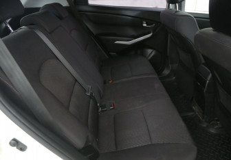 Подержанный автомобиль SsangYong Actyon 2014 года (11 фото)