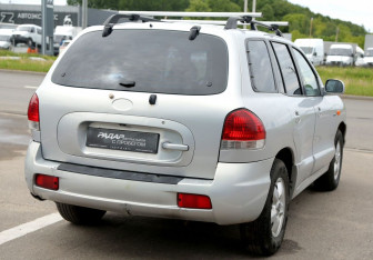 Подержанный автомобиль Hyundai Santa Fe 2008 года (6 фото)