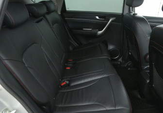 Подержанный автомобиль Haval H6 2017 года (11 фото)