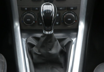 Подержанный автомобиль Opel Antara 2014 года (15 фото)