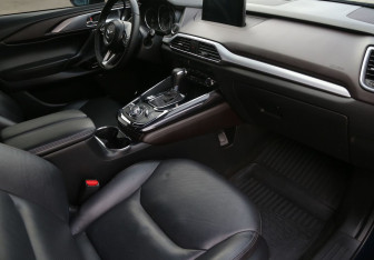 Подержанный автомобиль Mazda CX-9 2018 года (11 фото)
