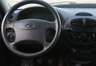 Подержанный автомобиль LADA (ВАЗ) Kalina Wagon 2011 года (14 фото)