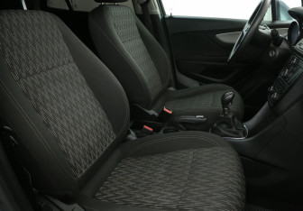 Подержанный автомобиль Opel Mokka 2014 года (10 фото)