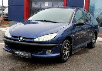 Подержанный автомобиль Peugeot 206 Sedan 2009 года (3 фото)