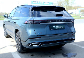 Подержанный автомобиль Jaecoo J8 2024 года (4 фото)