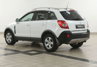 Подержанный автомобиль Opel Antara 2011 года (2 фото)