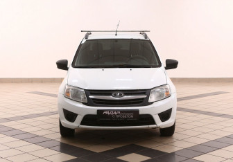 Подержанный автомобиль LADA (ВАЗ) Granta Sedan 2015 года (3 фото)