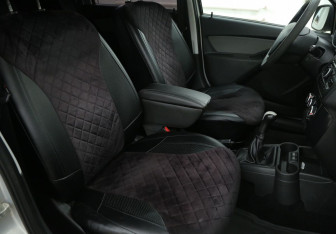 Подержанный автомобиль LADA (ВАЗ) Kalina Wagon 2016 года (10 фото)