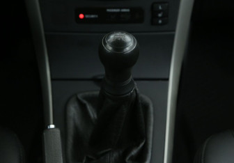 Подержанный автомобиль Toyota Corolla Sedan 2008 года (13 фото)