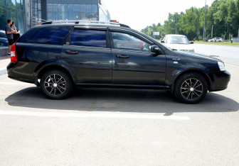 Подержанный автомобиль Chevrolet Lacetti Wagon 2008 года (7 фото)