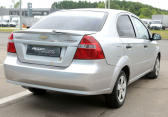 Подержанный автомобиль Chevrolet Aveo Sedan 2007 года (6 фото)