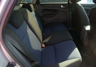 Подержанный автомобиль Ford Focus Sedan 2007 года (11 фото)