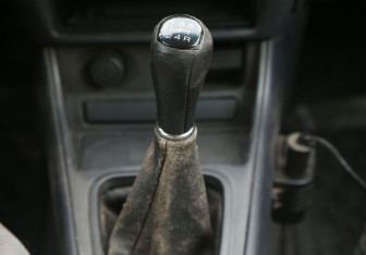 Подержанный автомобиль Nissan Almera Sedan 2002 года (13 фото)