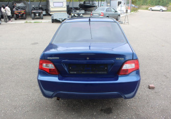 Подержанный автомобиль Daewoo Nexia Sedan 2012 года (6 фото)