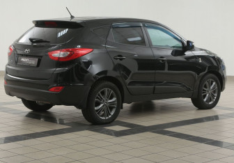 Подержанный автомобиль Hyundai ix35 2014 года (4 фото)