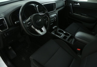 Подержанный автомобиль Kia Sportage 2021 года (13 фото)