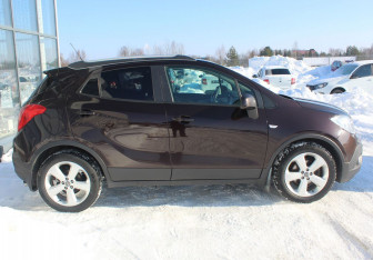 Подержанный автомобиль Opel Mokka 2014 года (8 фото)