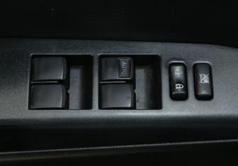 Подержанный автомобиль Toyota RAV4 2016 года (17 фото)