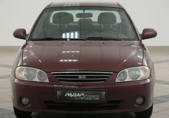 Подержанный автомобиль Kia Spectra Sedan 2006 года (6 фото)