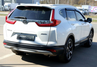 Подержанный автомобиль Honda CR-V 2017 года (6 фото)