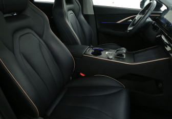 Подержанный автомобиль Omoda C5 2023 года (10 фото)