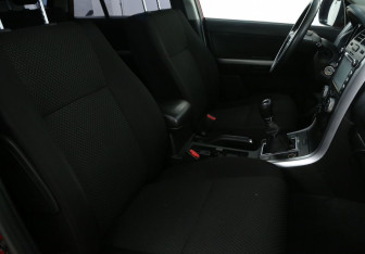Подержанный автомобиль Suzuki Grand Vitara 2010 года (10 фото)