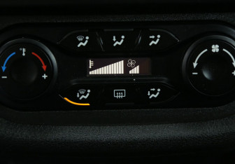 Подержанный автомобиль LADA (ВАЗ) Vesta Sedan 2017 года (17 фото)