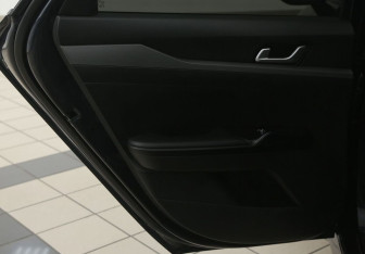 Подержанный автомобиль Kia K5 2020 года (21 фото)