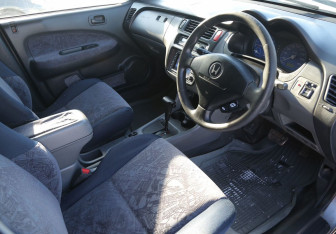 Подержанный автомобиль Honda HR-V 1999 года (9 фото)