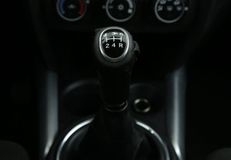 Подержанный автомобиль Mitsubishi ASX 2011 года (15 фото)