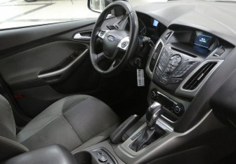 Подержанный автомобиль Ford Focus Hatchback 2014 года (6 фото)