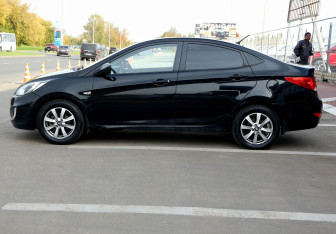 Подержанный автомобиль Hyundai Solaris Sedan 2012 года (8 фото)
