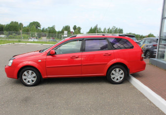 Подержанный автомобиль Chevrolet Lacetti Wagon 2006 года (4 фото)