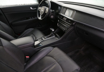 Подержанный автомобиль Kia Optima Sedan 2016 года (9 фото)