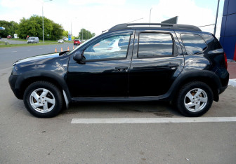 Подержанный автомобиль Renault Duster 2013 года (8 фото)