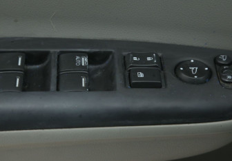 Подержанный автомобиль Honda Civic Sedan 2012 года (18 фото)