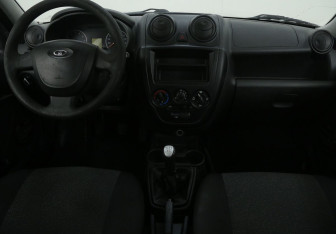Подержанный автомобиль LADA (ВАЗ) Granta Sedan 2013 года (12 фото)