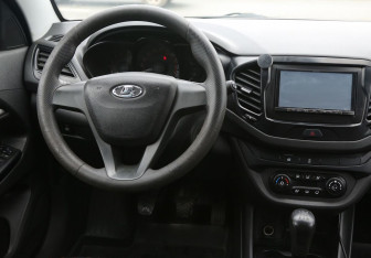 Подержанный автомобиль LADA (ВАЗ) Vesta Sedan 2018 года (14 фото)