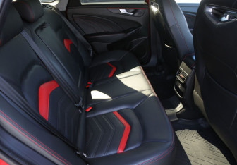 Подержанный автомобиль Kaiyi E5 2023 года (11 фото)